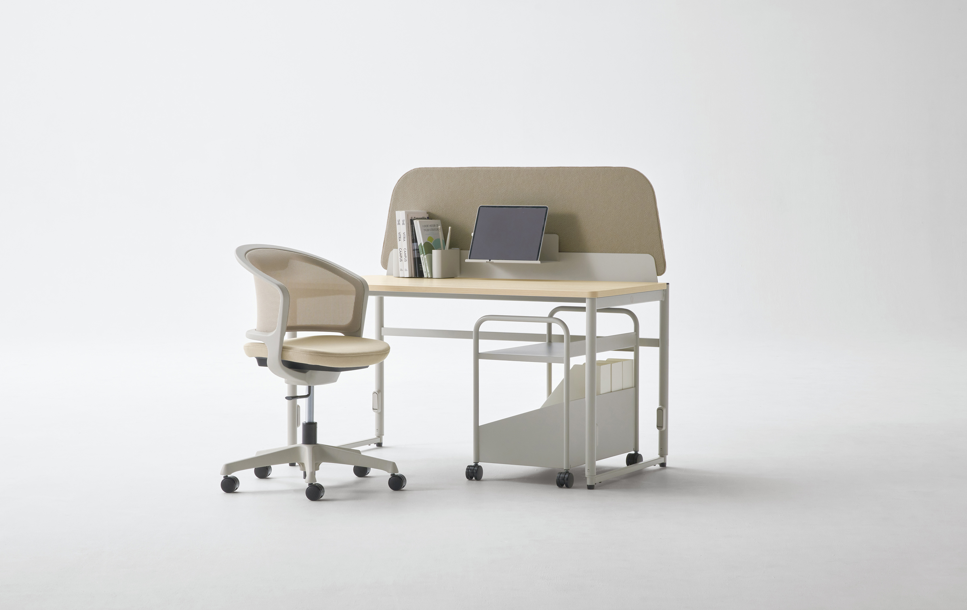 ニュースリリース | 人間工学に基づいて子どもの学習姿勢を家具で