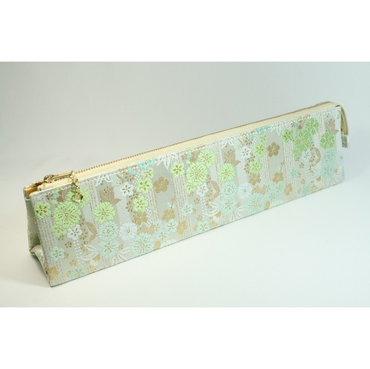 琴柱をコンパクトに収納することができるケースです。 大津楽器店