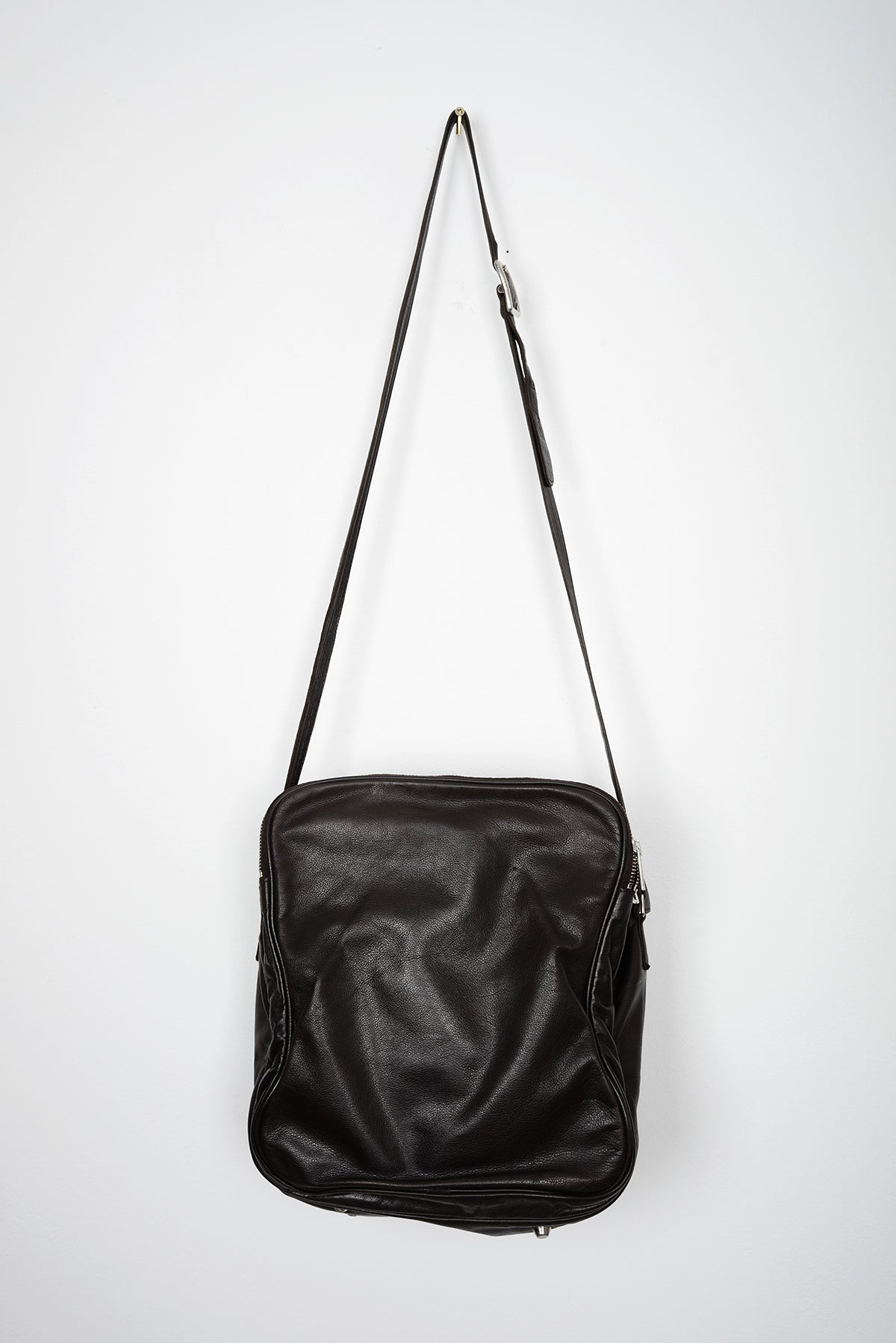 2000 A/W ARTISANAL 5-ZIP LEATHER SHOULDER BAG – Loupeon (GmbH in