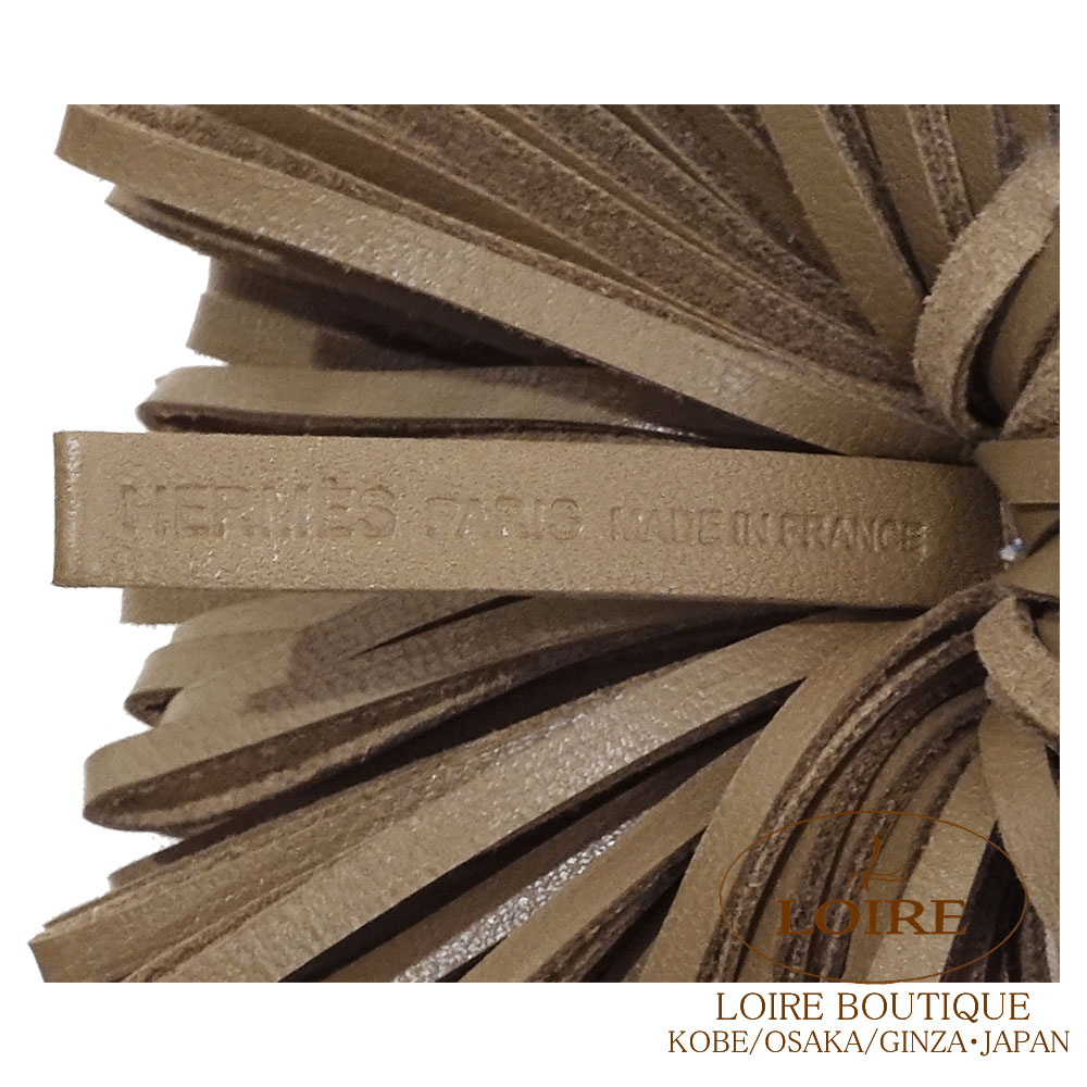 エルメス HERMES カルメン エトゥープ HERMES エルメス キーホルダー カルメン ステッチ 白 エトープ