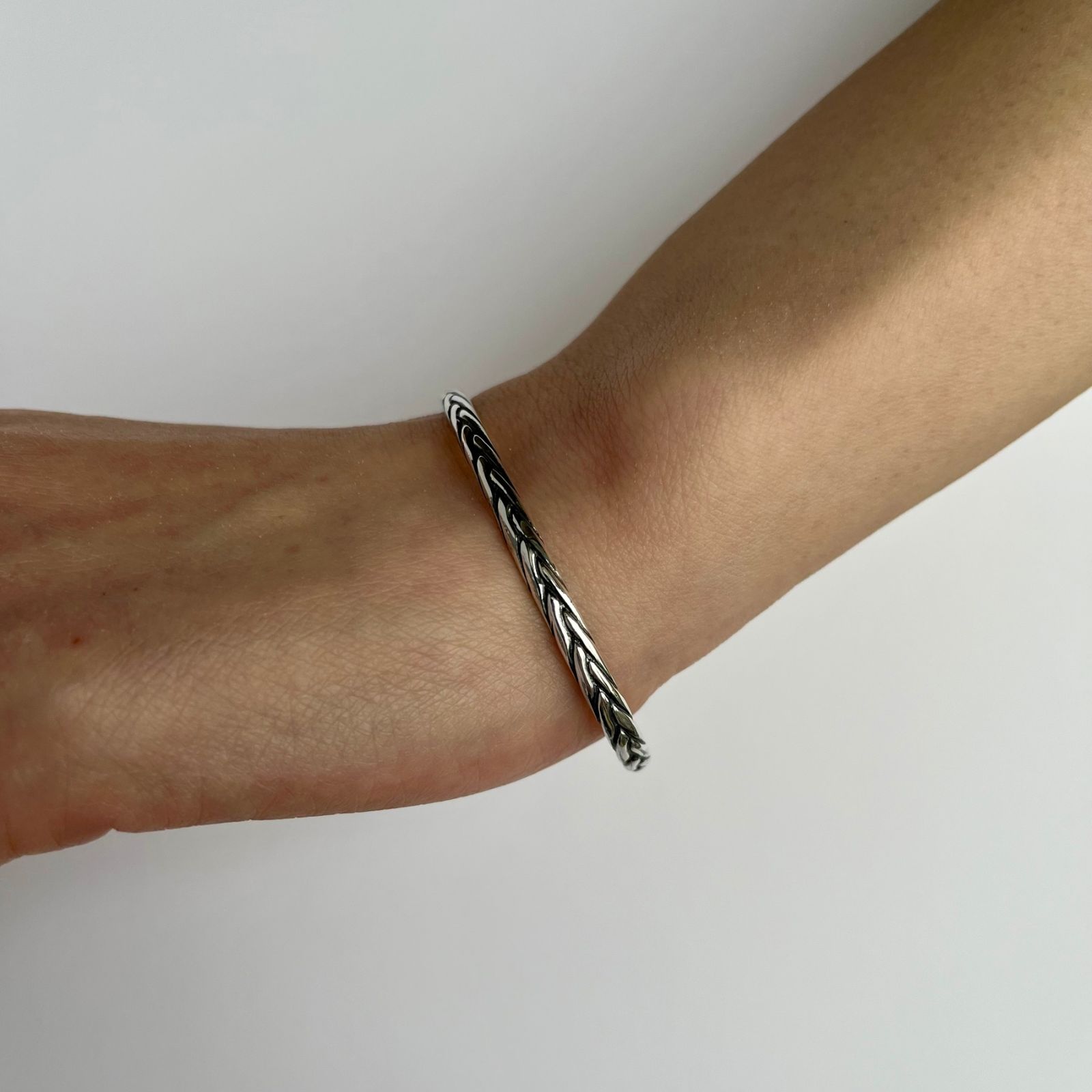 ASSET SILVER】バングル・ツイスト / シルバー925 / 幅3.5mm / 手首