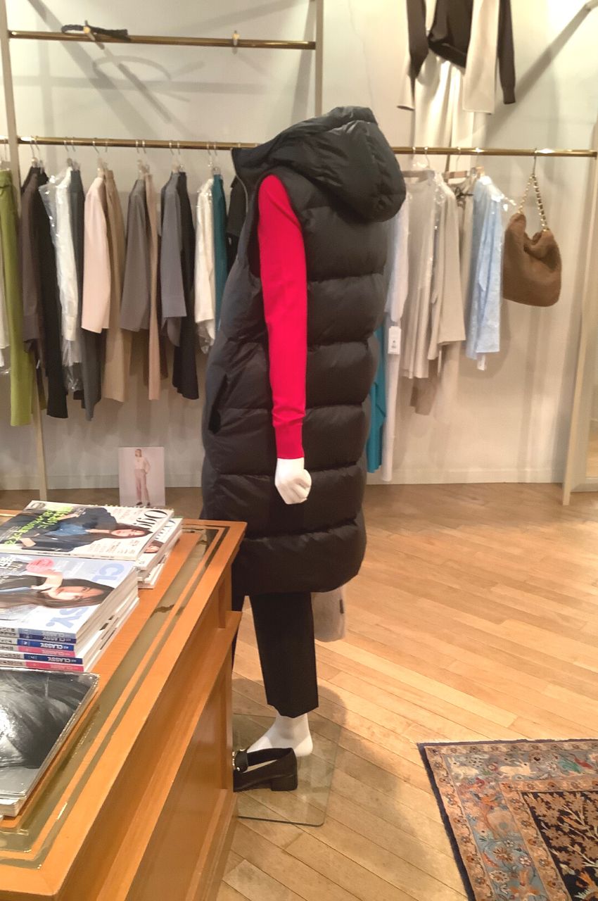 Theory - パッファーベスト(ブラック) ナイロン / ロング丈 / 軽量