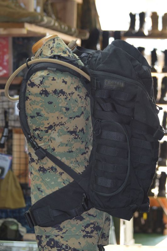 米軍放出品,キャメルバック Tri-Zip 100 oz/3.0L(ブラック Black