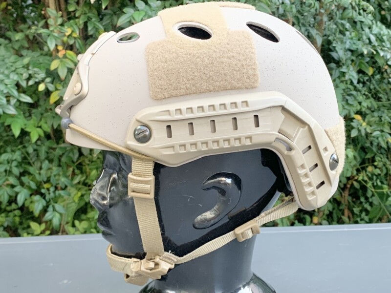 米軍実物 OPS-CORE FAST CARBON HIGH CUT ヘルメット L ヘルメット