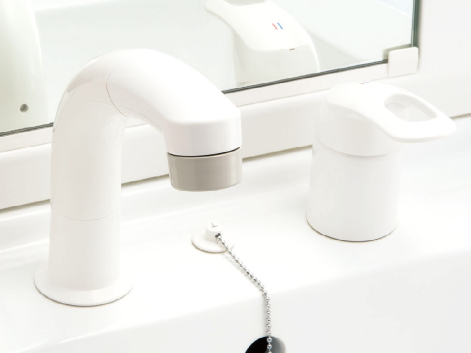 洗面化粧台用 ホース収納式シングルレバー洗髪シャワー混合水栓（寒冷