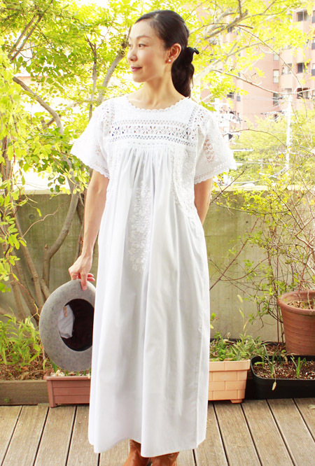 マリアさんの刺繍チュニックワンピース・メキシコ刺繍・オアハカ・サン