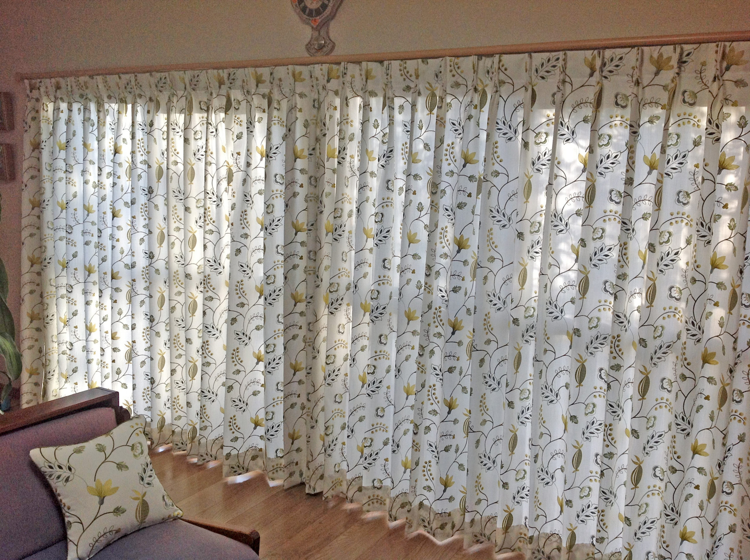 花柄刺繍 オーダーカーテン 麻・綿 カフェカーテン | 京都・滋賀中心に