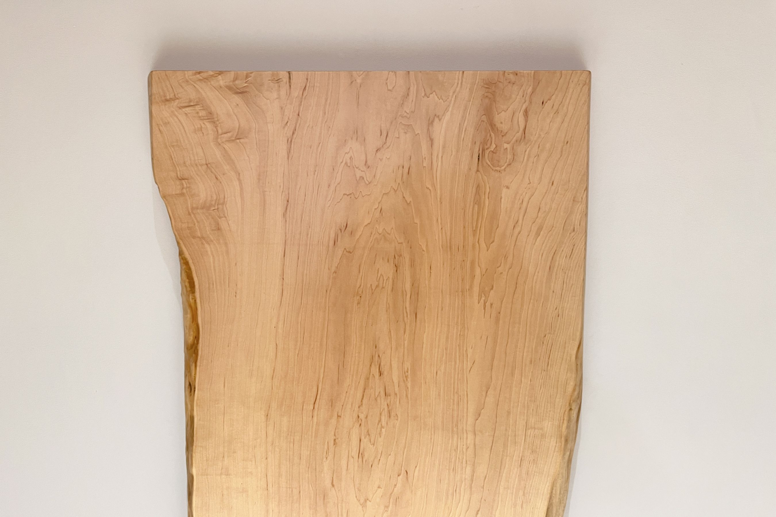 天然木 東京 新宿 東五軒町展示 朱里桜（しゅりざくら）材 一枚板