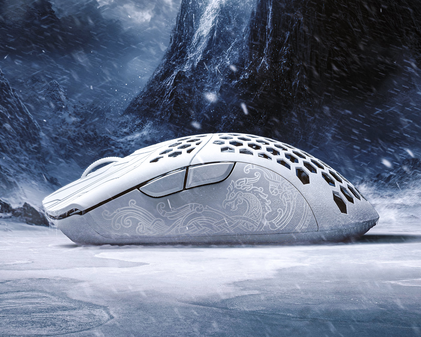 Finalmouse ULX Frostlord - Small - MaxGaming.com