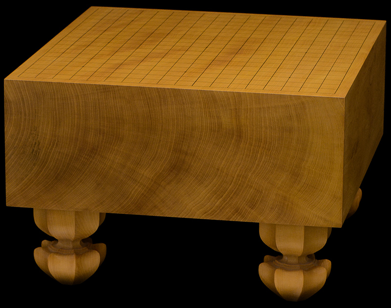 国産本榧足付碁盤 5寸5分（天地柾） ga50050 | 前川榧碁盤店