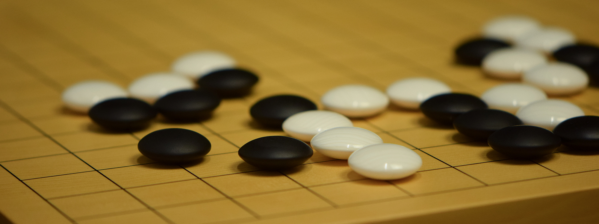 国産本榧足付碁盤 5寸3分（天柾） ga50047 | 前川榧碁盤店