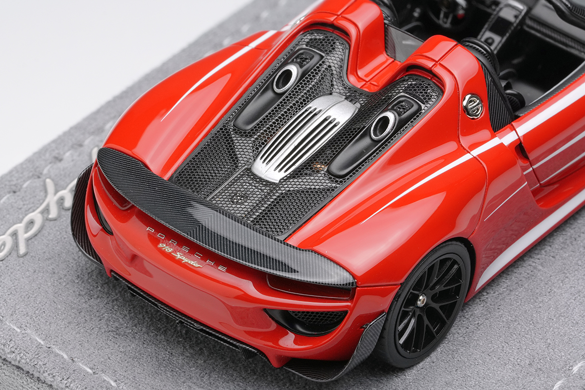 Make Up Co., Ltd. / Porsche 918 Spyder weissach package 2011 Red