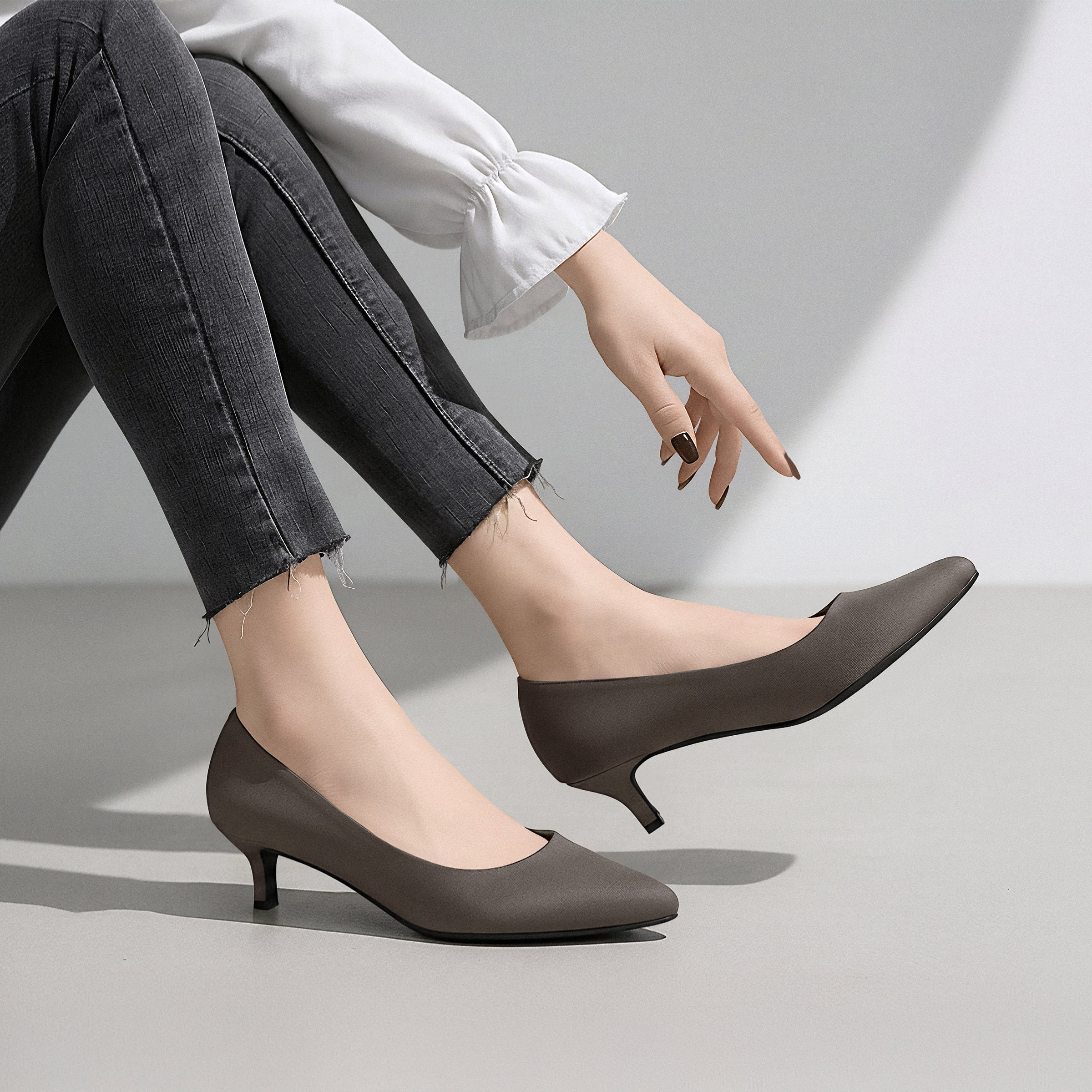 15%OFF：2025AW：ポインテッドトゥ スエードパンプス（m55225