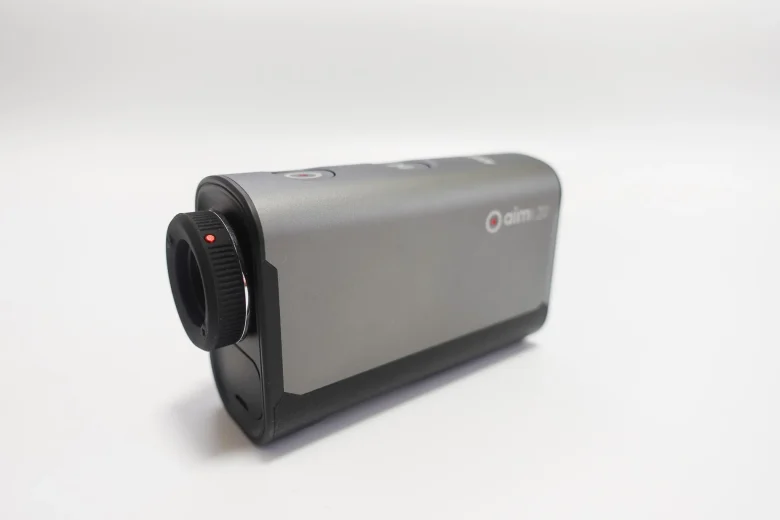 GOLFBUDDY aim L20レビュー】ショット記録まで出来るレーザー距離計