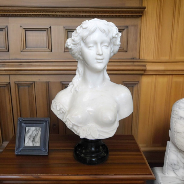 天然大理石彫刻 ヴィーナスの胸像｜女性像・バスト像｜ガーデンアート増樹