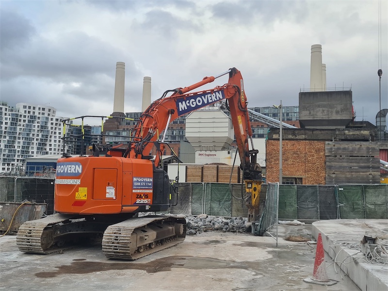 Hitachi ZX225US-7 (22t Zero Tail Swing)