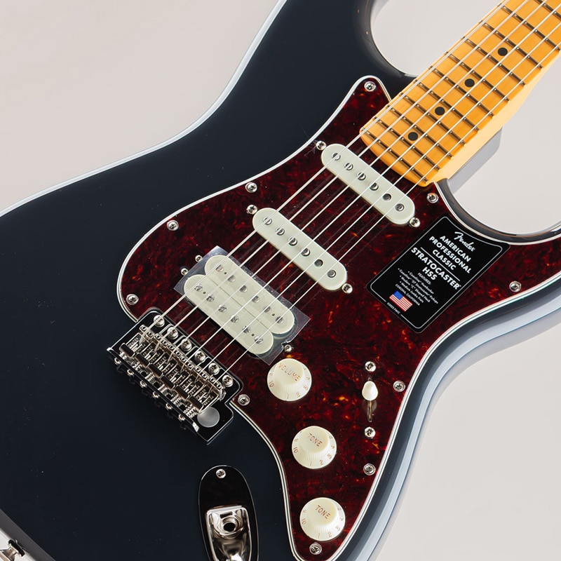 American Professional Classic Stratocaster HSS /Faded Black/Maple