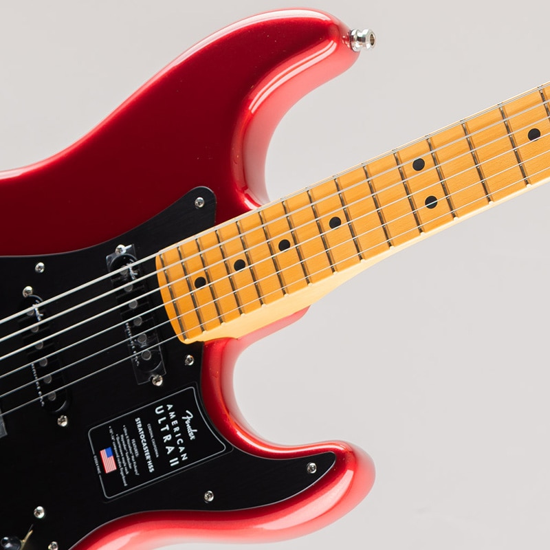 American Ultra II Stratocaster HSS/Sinister Red/Maple Fingerboard
