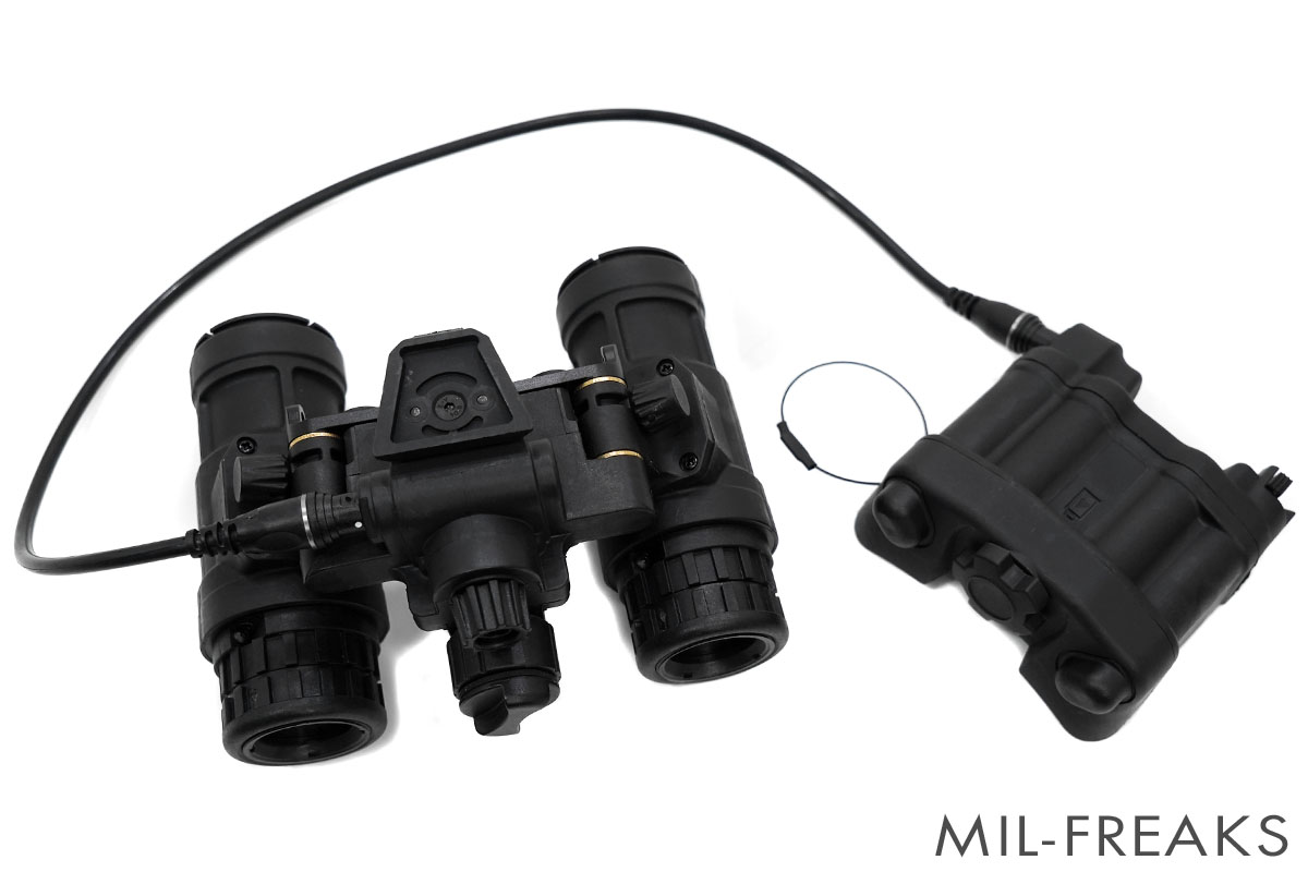 FMA AN/PVS-31 NVG (BNVD) ダミーナイトビジョン + バッテリーボックス