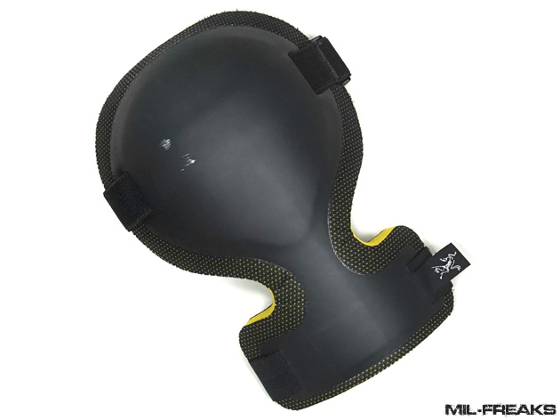 一点物] Arc'teryx LEAF Knee caps ニーパッド 旧型 未使用