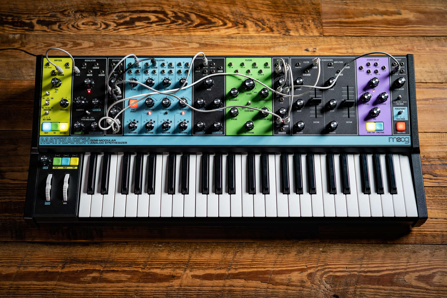 MOOG Musicがセミモジュラーアナログシンセサイザー「Matriarch」発表