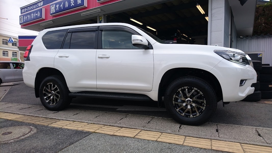 トヨタのランクルプラドにアルミホイール装着、ホンダN-VANにアルミ