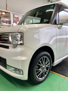 ムーヴ・コンテカスタムにスタッドレスセットを装着 | ダイハツ