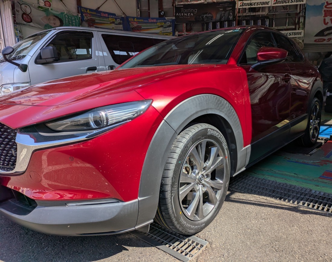 CX-30 ブリヂストン トランザ T005A 215/55R18 | マツダ CX-30 タイヤ
