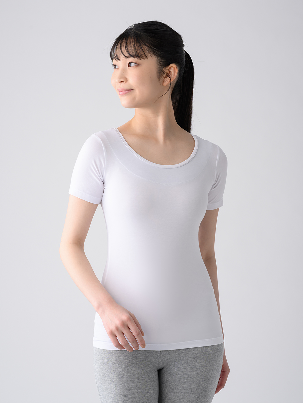 ReD（レッド）リカバリーウェア Uネックインナー半袖 肩コリ改善