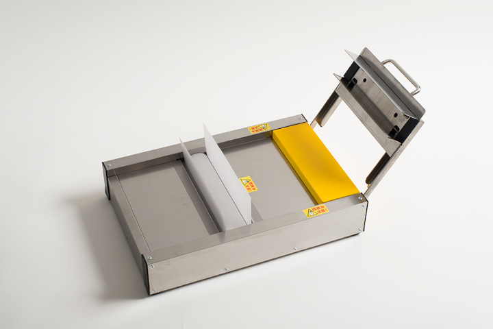 A4用紙三つ折り機 | 株式会社ノチダ