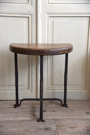 鉄脚の半円コンソールテーブル a