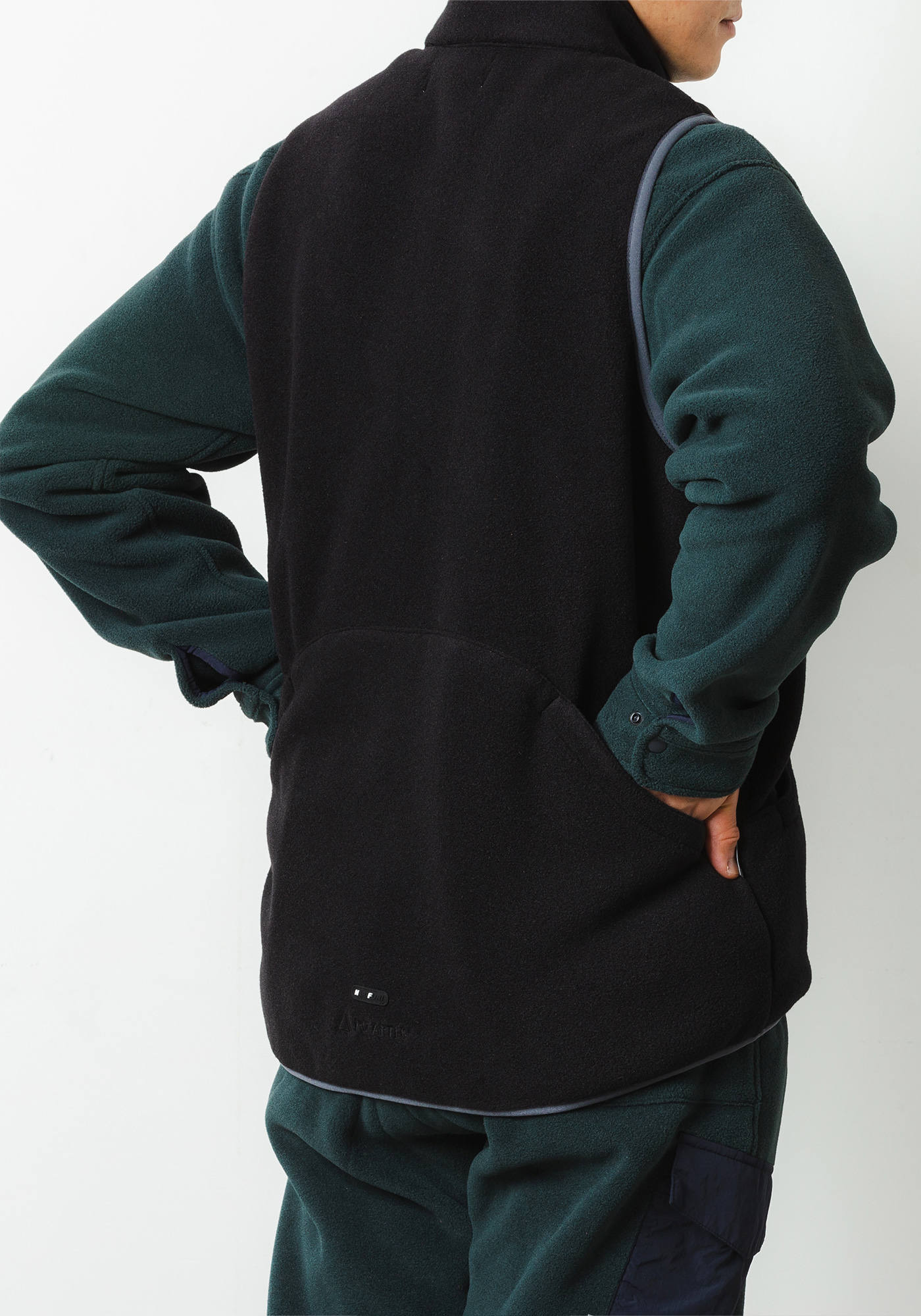 POLARTEC ジップアップベスト｜narifuri オンラインストア