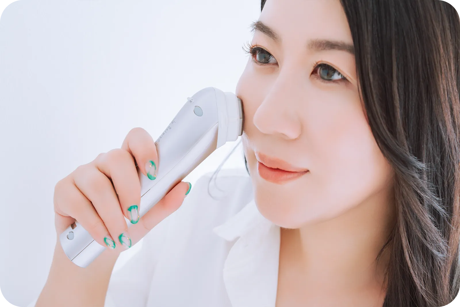 LUMiEでお手入れが 美肌維持の最短ルート | NARIS ONLINE STORE