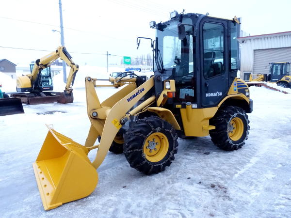 コマツ ホイールローダー WA30-6 バケット容量0.4m3 中古タイヤ