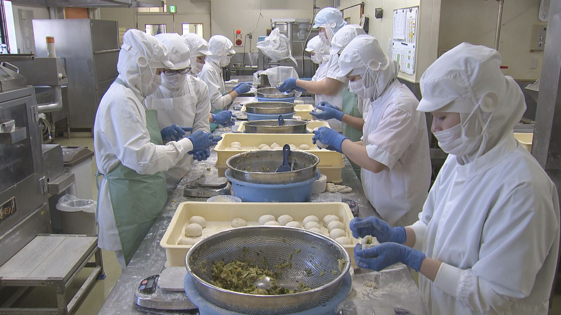 成長の裏にチャレンジ精神 長野の人気「おやき店」が創業100年 和菓子