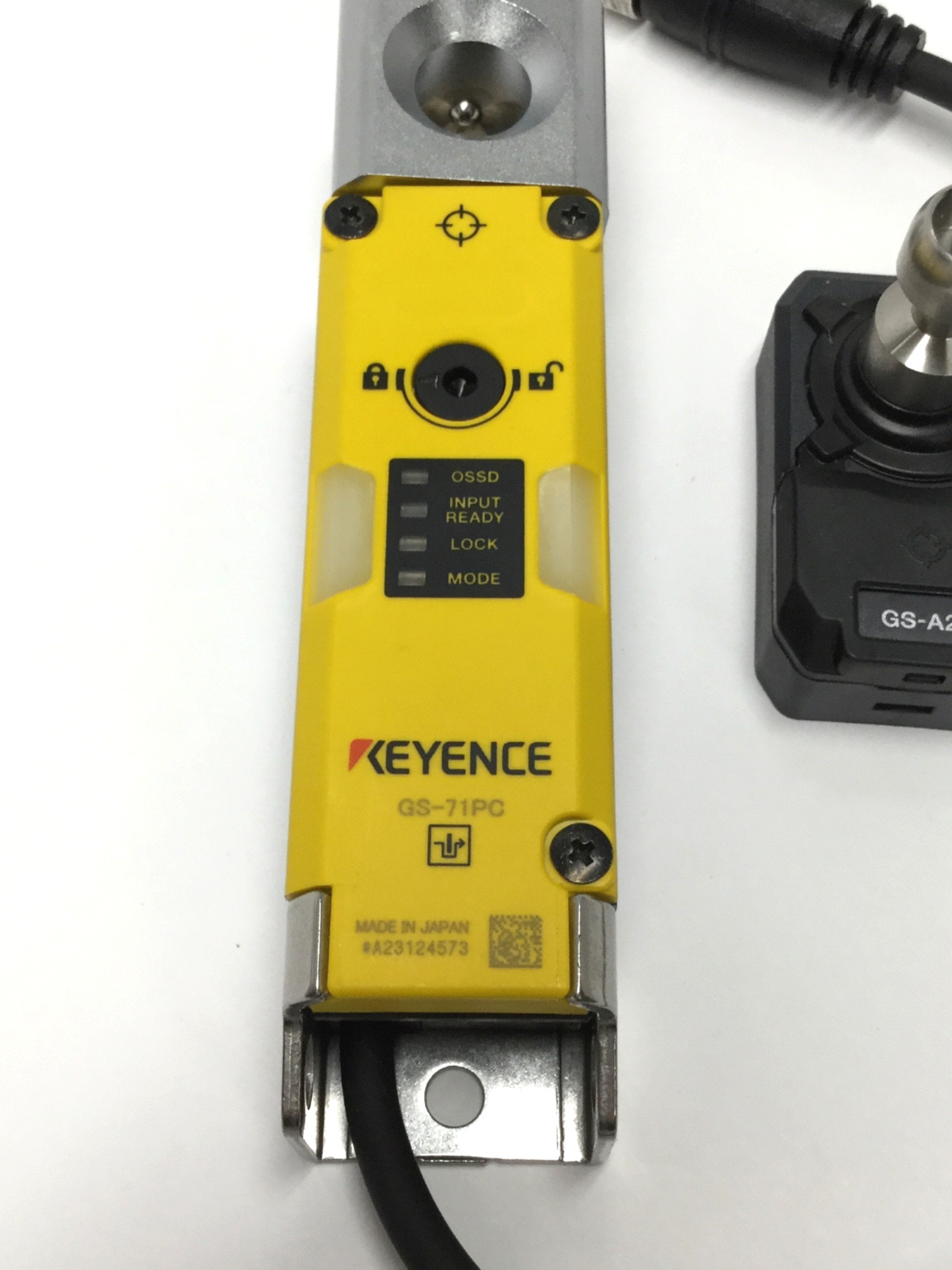 Keyence GS-71PC Safety Door Guard Interlock Switch, Power-to-Lock