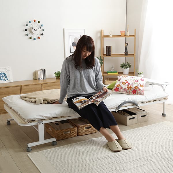 棚・コンセント・キャスター付き 折りたたみスノコベッド(WH) | ニトリ