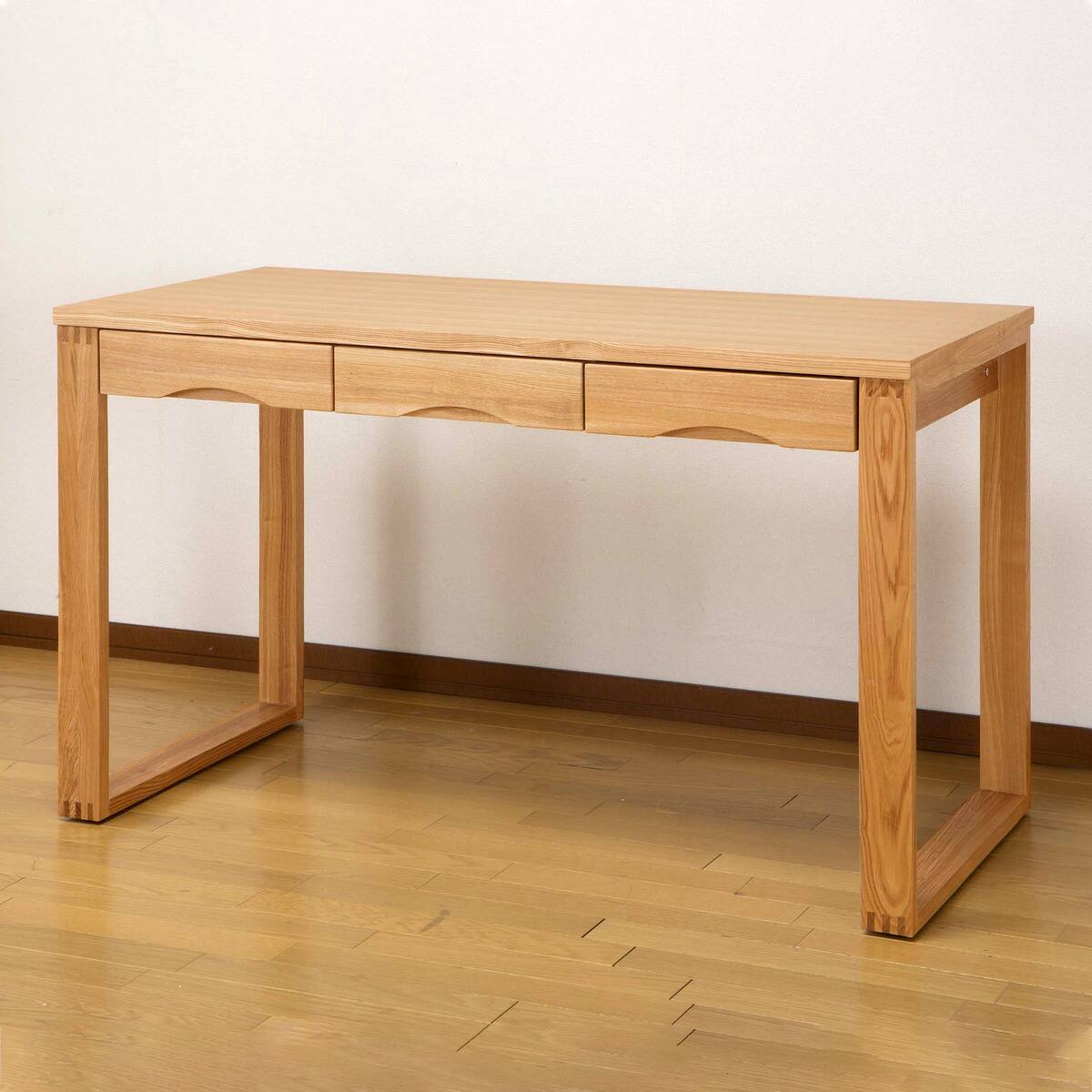 タモ突板の木目がうつくしい天然木デスク 奥行59cm (幅120cm ライト