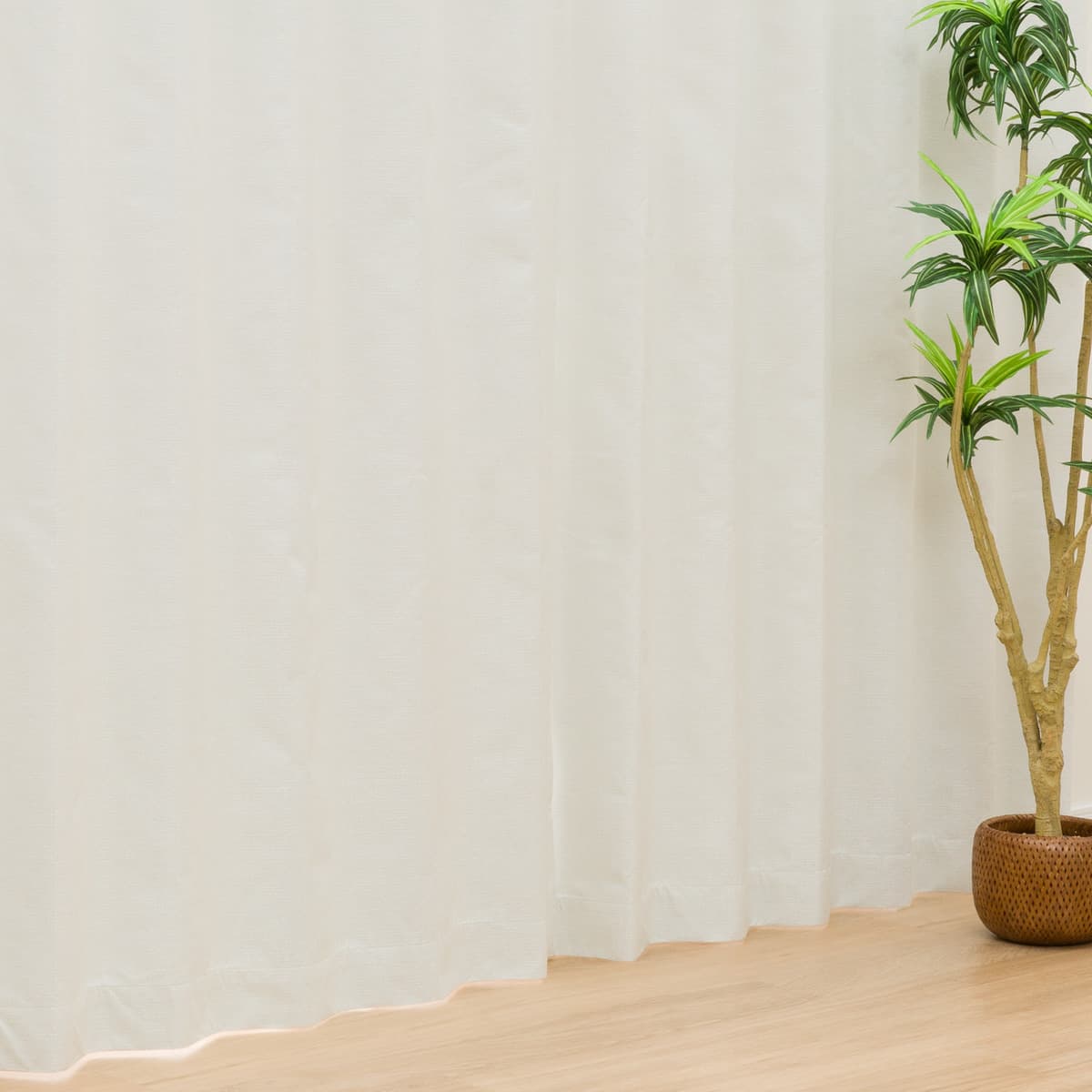 遮光1級・遮熱・遮音カーテン(RD100 ホワイト 100X110X2) | ニトリ