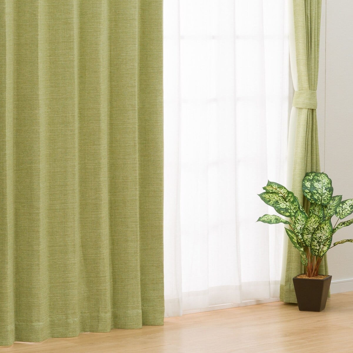 遮光2級・遮熱・消臭カーテン(アクト イエローグリーン 100X110X2