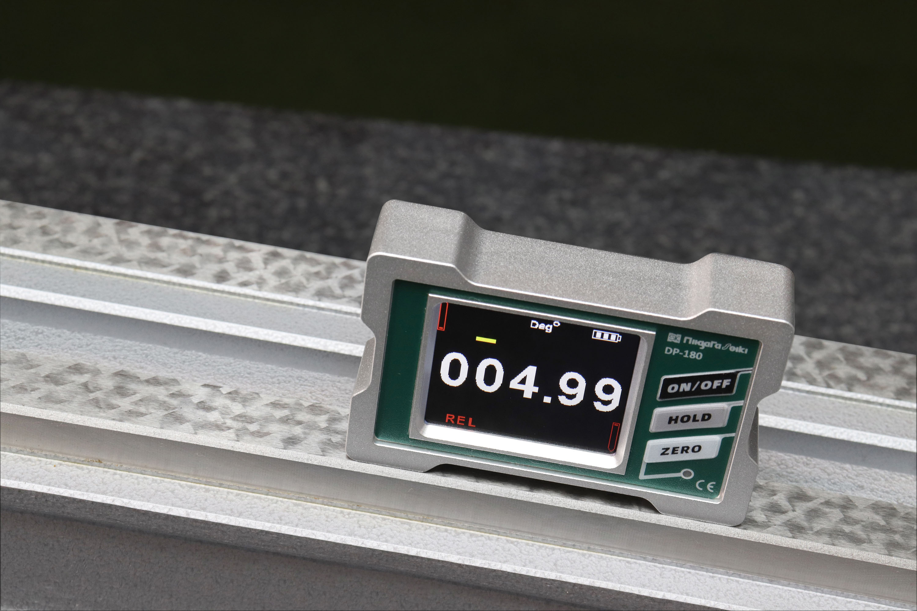 製品情報｜デジタル角度計レベルニック｜新潟精機株式会社｜新潟精機