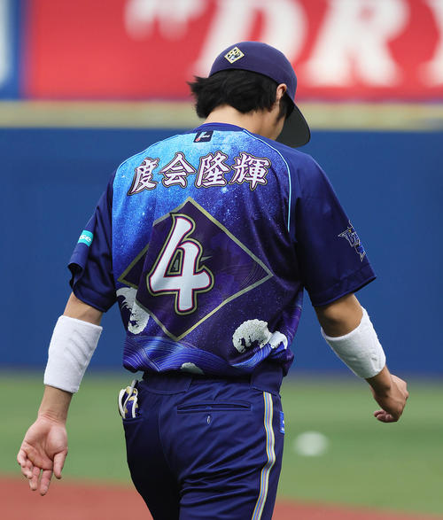 DeNA】オースティンが「蒼彗天」表記に “和テイスト”スターナイトユニ