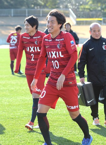 鹿島金崎10番初披露 幹部「エースとして自覚を」 - J1 : 日刊スポーツ