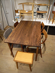 オー・ローズ ファニチャー 村澤一晃さん 宮崎椅子製作所 MMテーブル