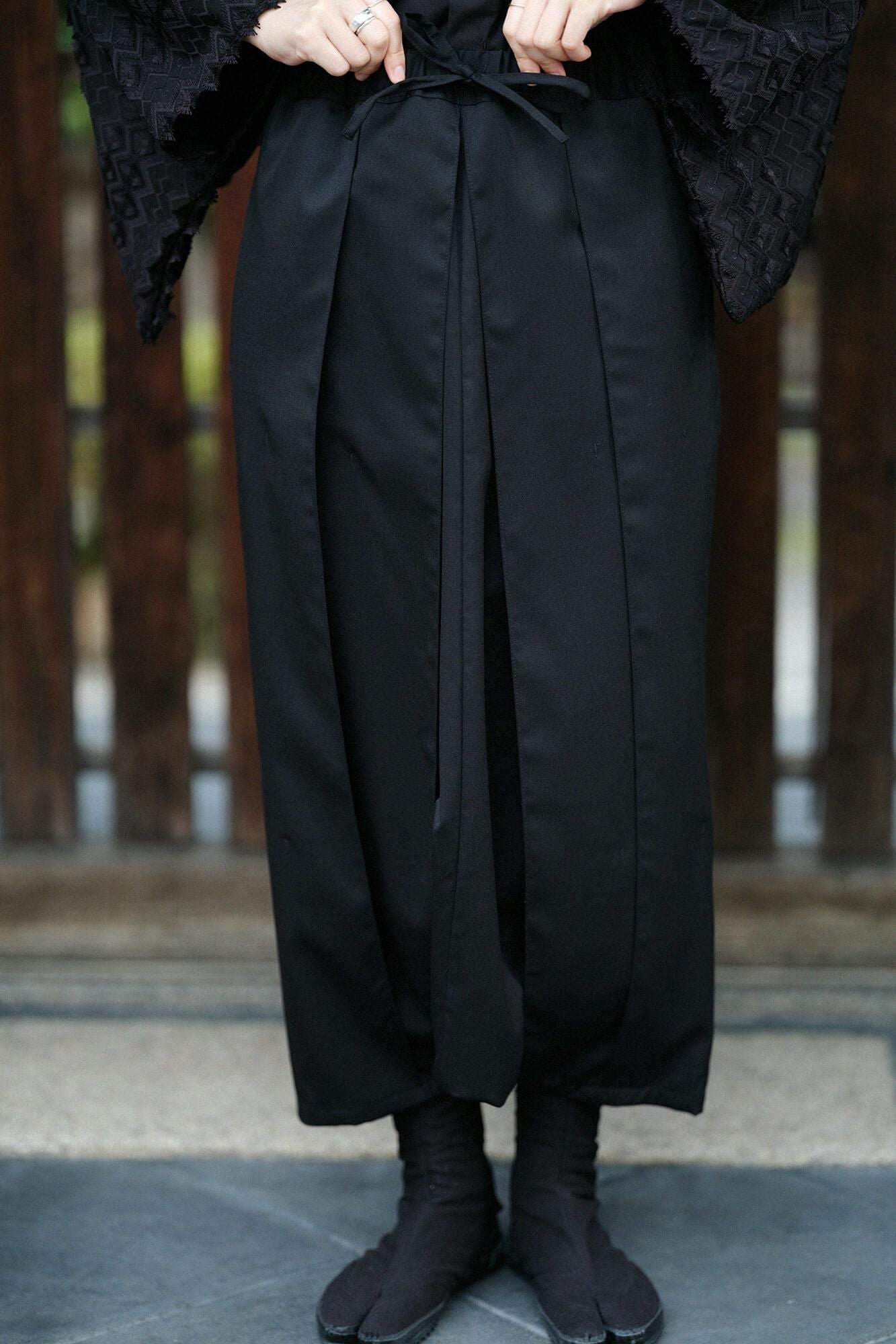 42双 梳毛（そもう） 袴富士（はかまふじ）／濡羽色（ぬればいろ）