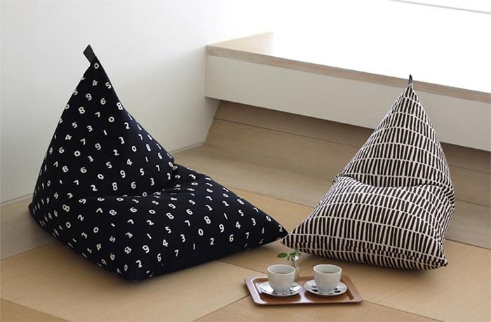 6週間後発送】クッション座椅子／SO-SU-U 濡羽色（ぬれば