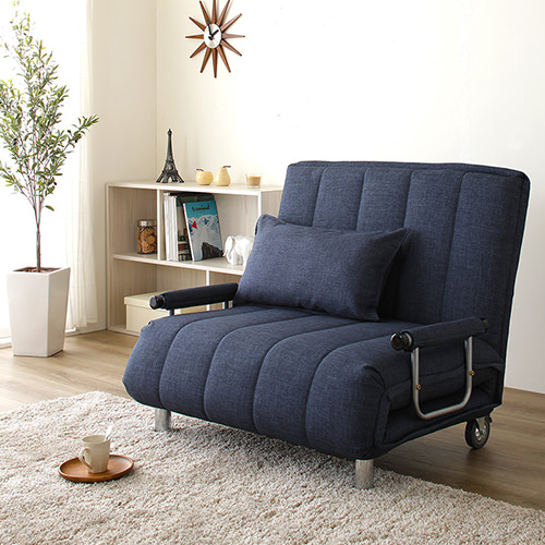 ヘッド・背もたれ・フットに可動ギアを搭載 日本製マルチ