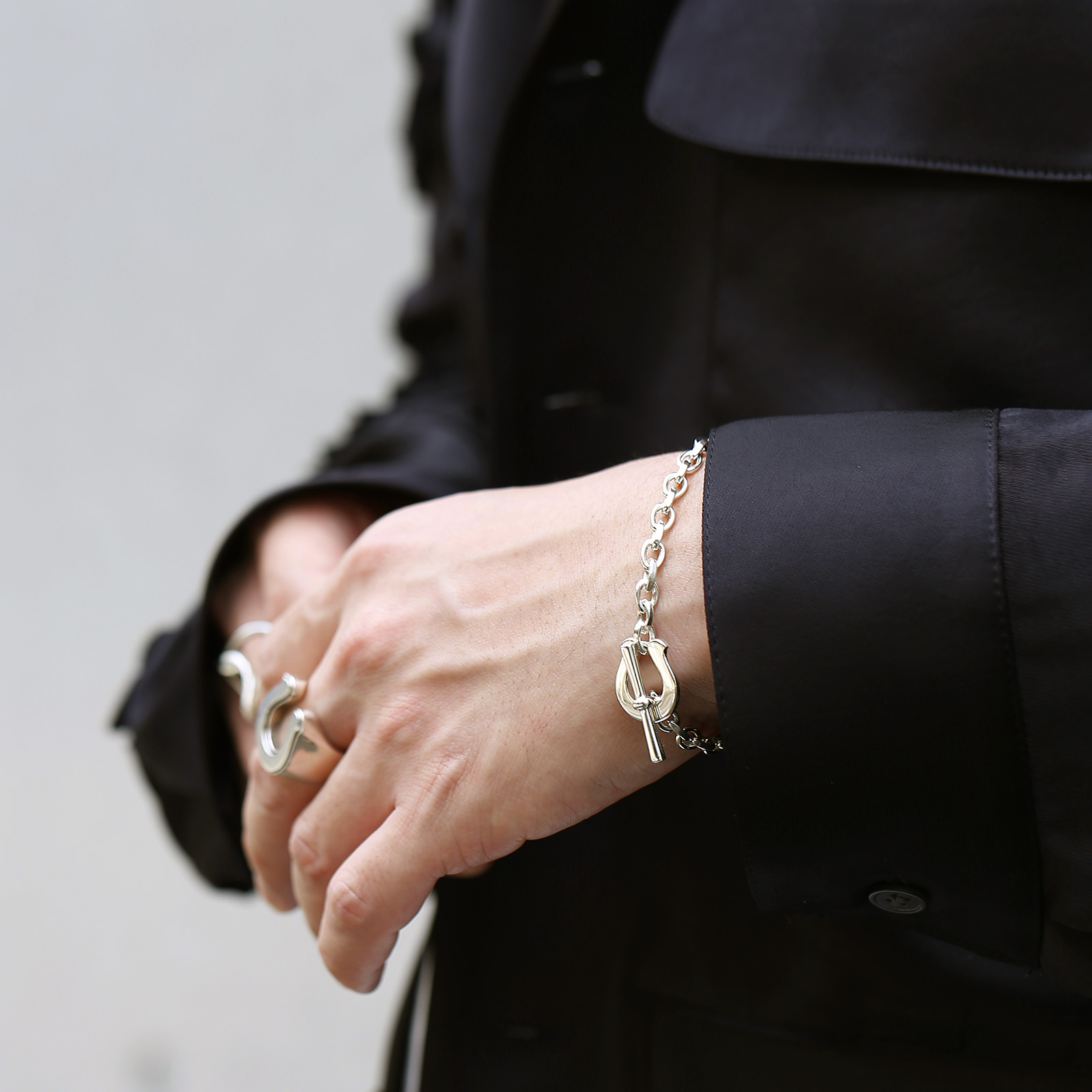 SYMPATHY OF SOUL（シンパシーオブソウル） Thick Horseshoe Toggle