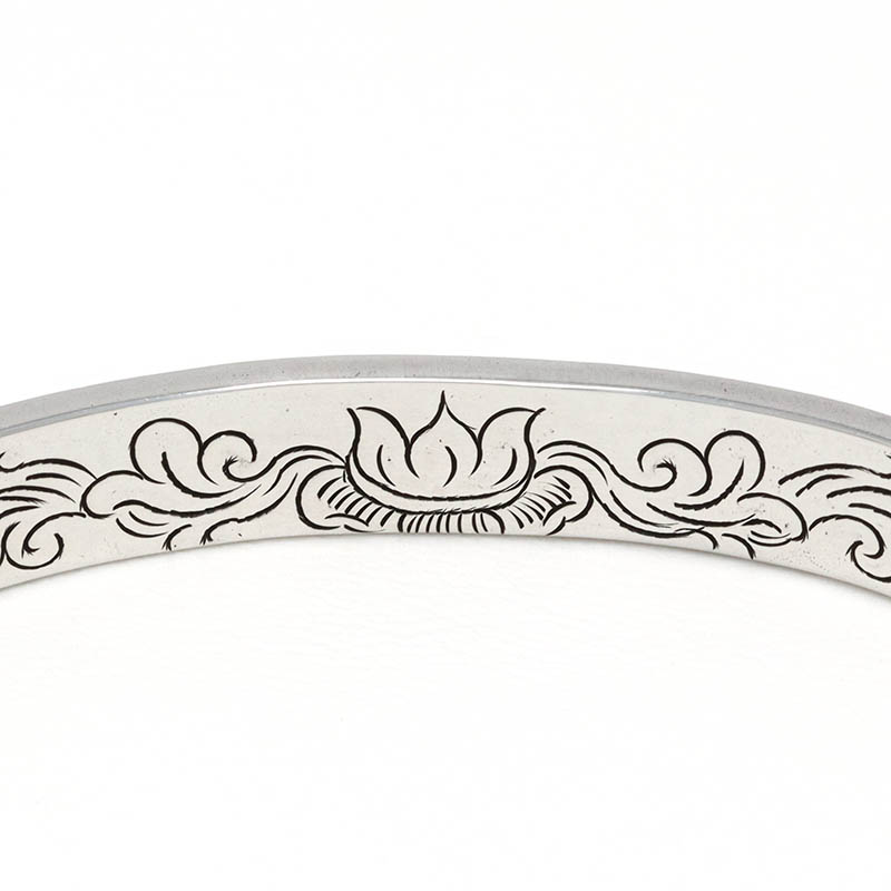 Suman Dhakhwa（スーマンダックワ） Wide Flat Leaf Carving Cuff