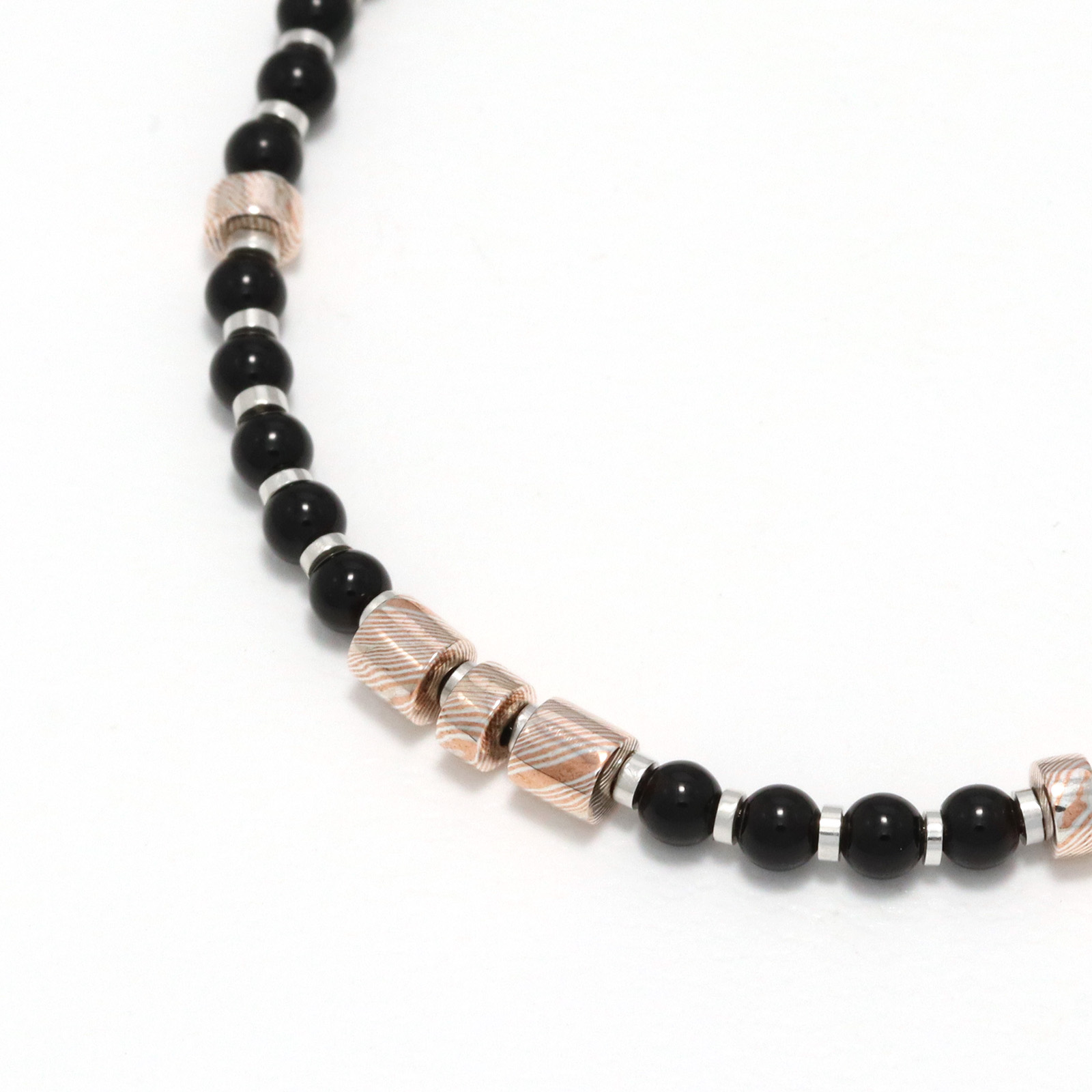 Suman Dhakhwa（スーマンダックワ） MOKUME Slice Beads Bracelet